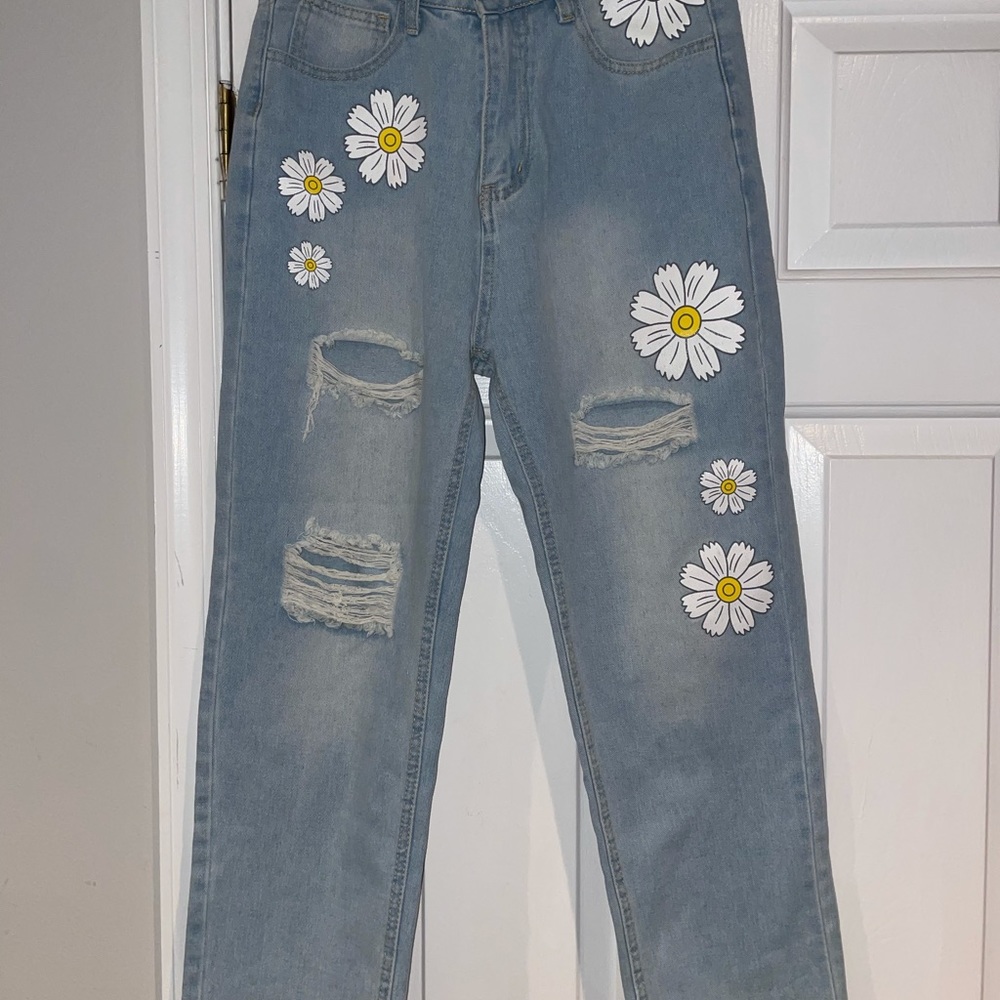 Sunflower Ripped Jeans 🌻✨